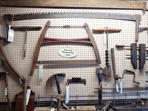 Residents gather at annual barn social in historic tool barn | Scriptype