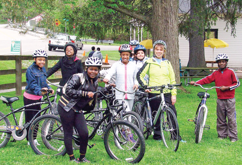 A02-CyclingSchoolVisitorCtr-04-26