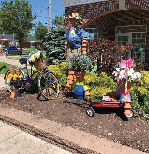Scrip Pot Brecksville Clay Pot People will soon make their summer debut | Scriptype