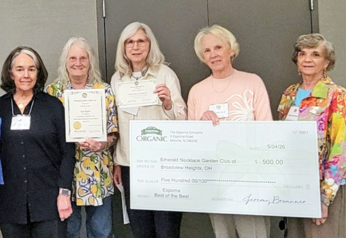 M06-EmeraldNecklaceAwards-08-26